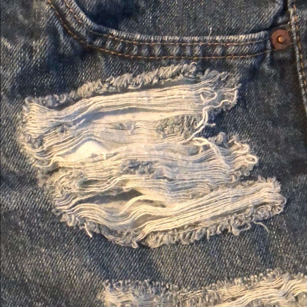 Shorts - Picture 2 of 6